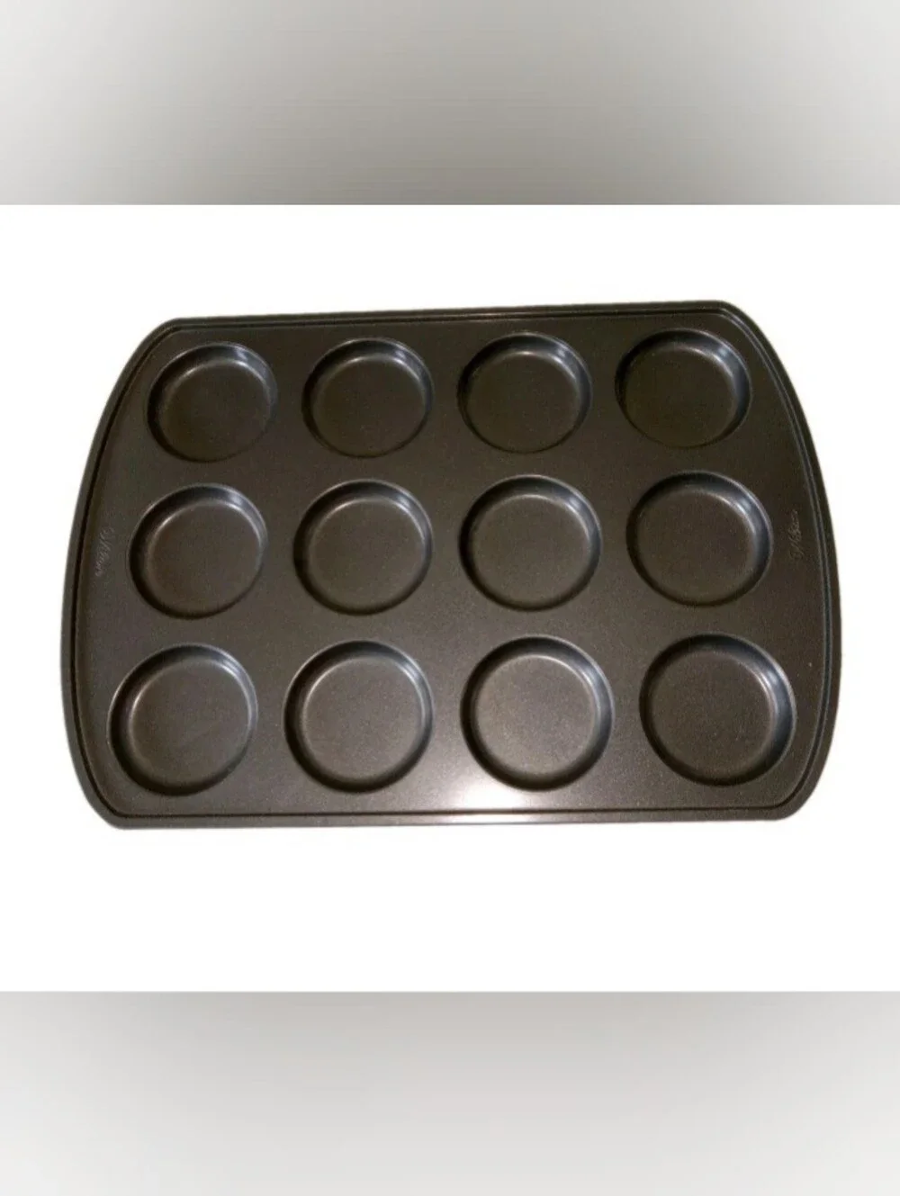 Nwot Wilton 12 Cavity Muffin/ Whoopie Pie Pan